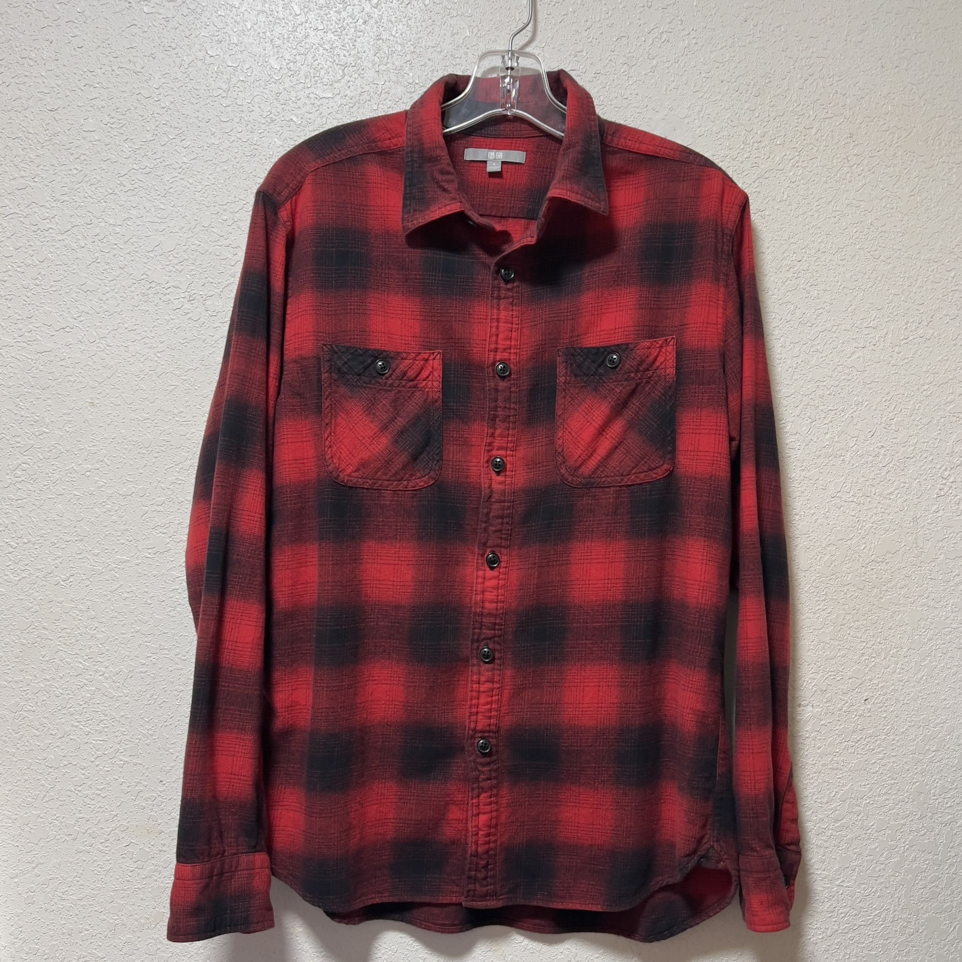 Uniqlo Mens Red Black Plaid Button Down Long Sleeve 100% Cotton Shirt Top Size M