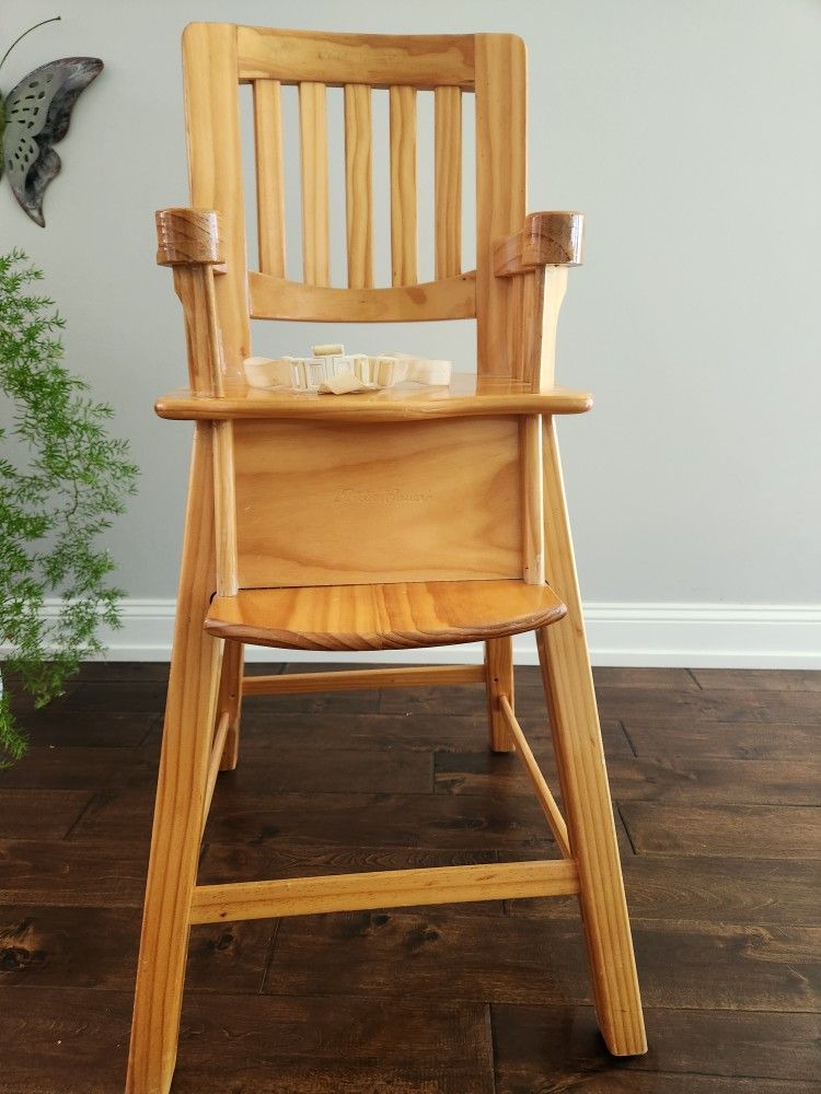 HIGH CHAIR EDDIE BAUER
