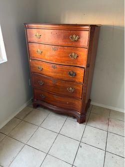 Dresser