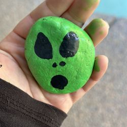 Glow In The Dark Alien Rock  Heads