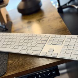 Apple Magic Keyboard with Numeric Keypad (Model A1843) – Excellent Condition