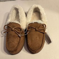 Sonoma Goods For Life® SINTIA Women's Moccasin Slippers Chestnut Sx (5-6)