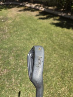 3 Junior Lynx Graphite Irons + Putter