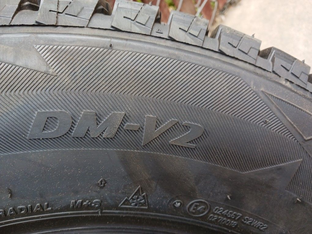 Bridgestone Blizzak Brand New 17 Inch Tire 245/65/17 for Sale in