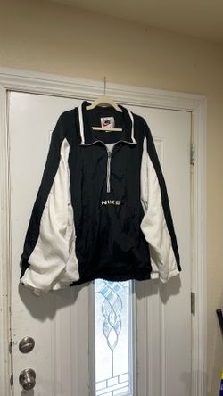 Size 2XL Nike vintage windbreaker.