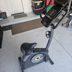 Gold's Gym Exercise Bike