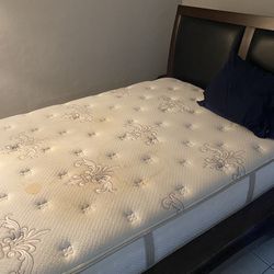 Automatic Temper Pedic Bed With Bed Frame