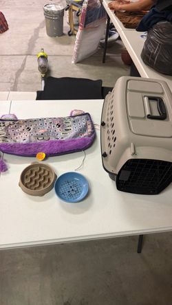 Cat carrier bundle
