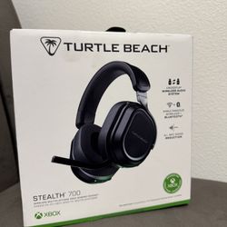 Turtle Beach Stealth 700 Gen 3 Wireless Multiplatform Amplified Gaming Headset for Xbox Series