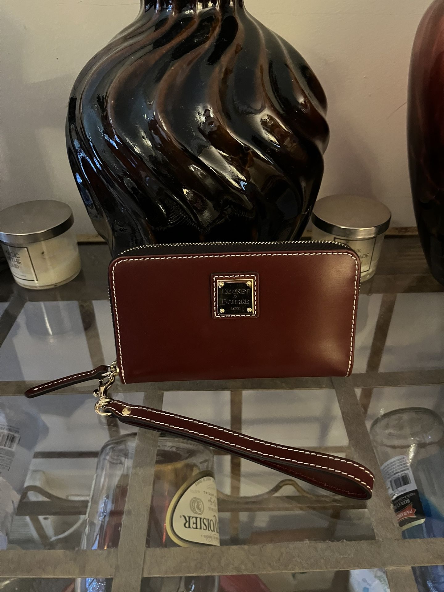 Dooney & Bourke Wristlet NWot