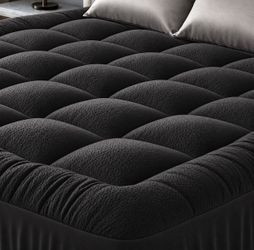 New in box - Queen Size Mattress Topper 60”x80”x18”