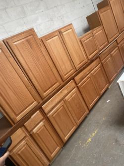 12 pieces Oak brand new kitchen cabinet set - delivery 🚚 available install 🛠️ available 