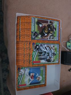 2025 Score NFL Football Trading Cards Lot