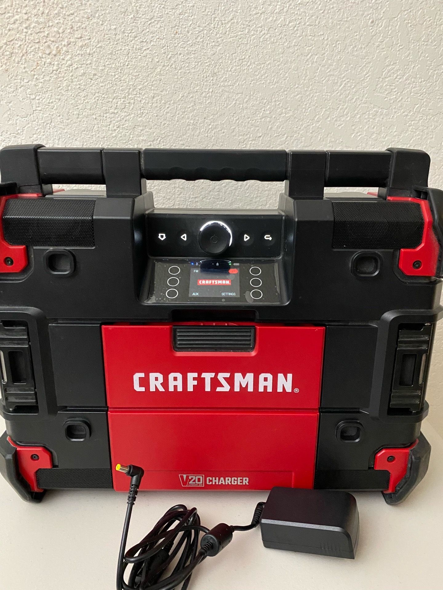 Craftsman versastack v20 Bluetooth speaker and radio