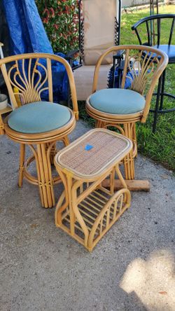 Wicker table