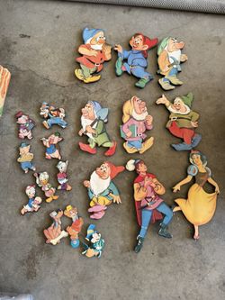 Disney Snow White And The 7 Dwarves Plus Friends Wall Decorations 