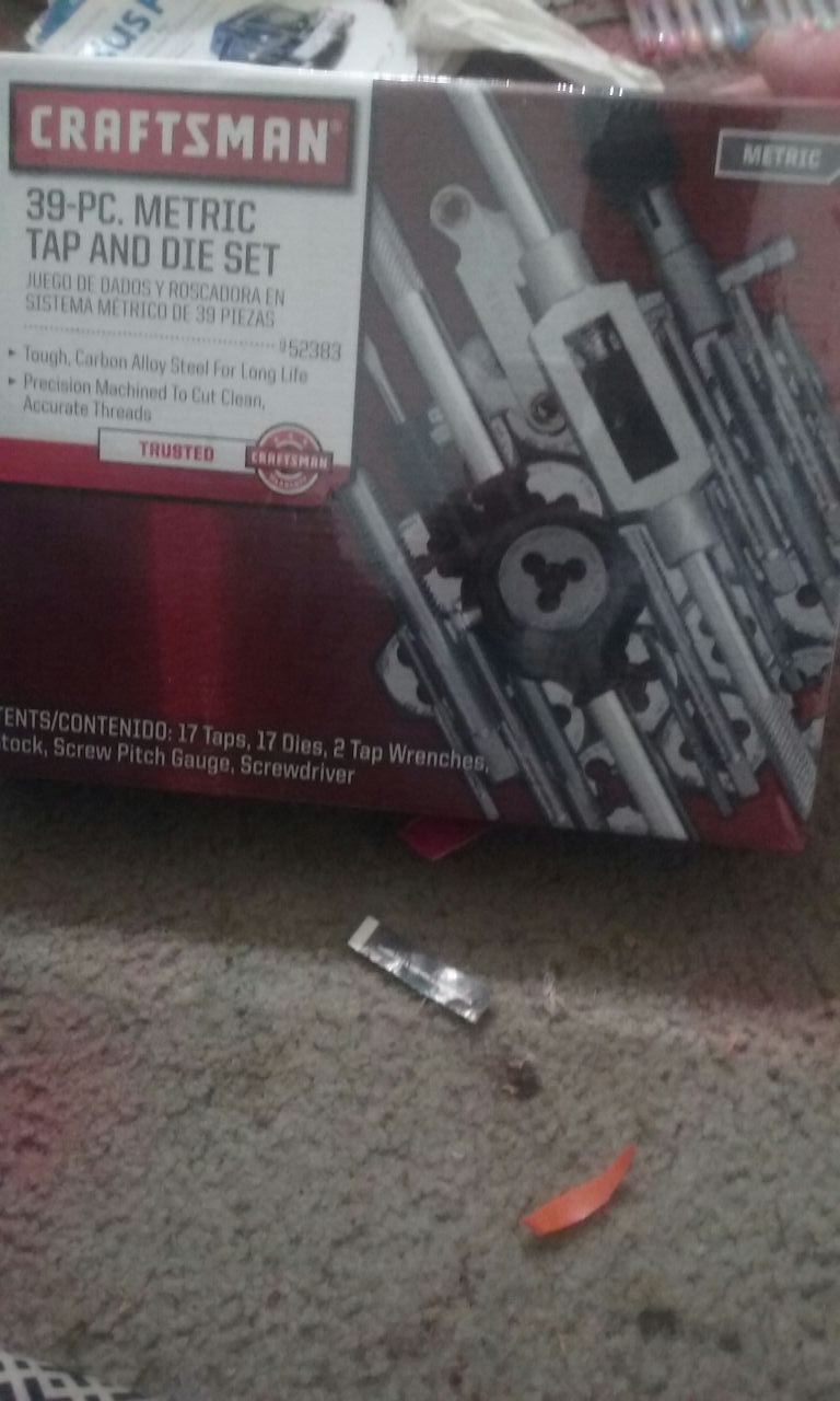 Craftsman 36-pc. Metric tap and die set for Sale in Everett, WA OfferUp