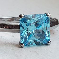 NEW!!! Turquoise Cubic Zirconia Ring 