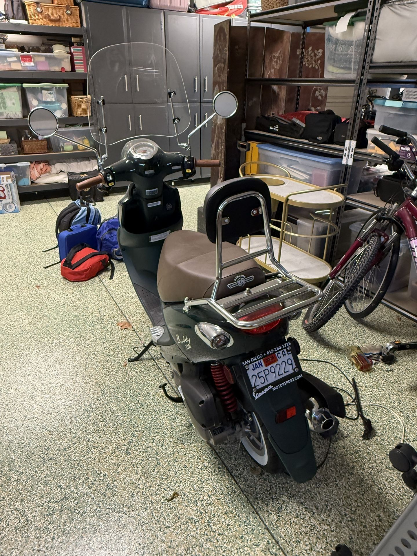 Buddy 170i Gas powered Scooter