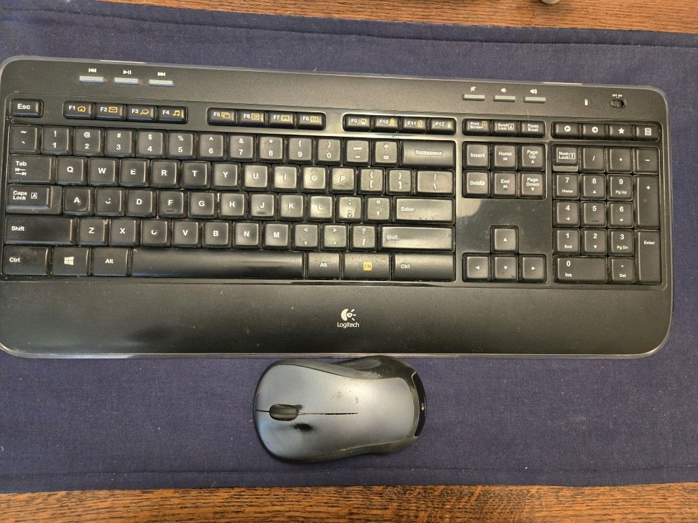 Logitech K520 and mouse combo set