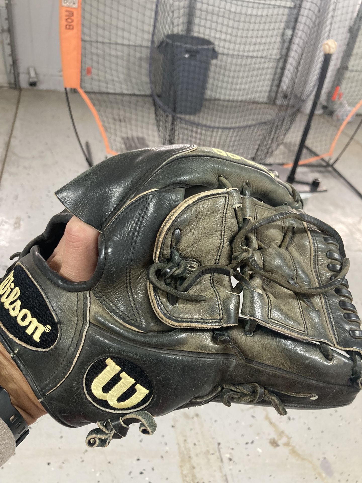 2000 Wilson Glove