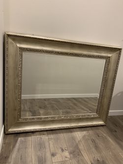 Decorative mirror
