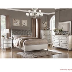 Beautiful Contemporary Queen size Complete Bedroom Set. Mattress Sold Separately 