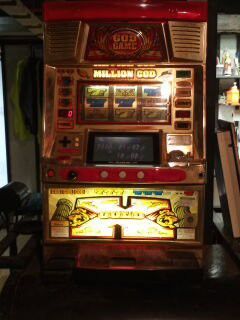 2 Slot machines Both Work Takes Tokens Included.