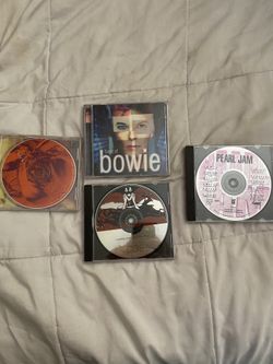 LOT of Cds (READ DESCRIPTION)