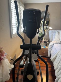 SOLE E35 Elliptical – Great Condition – Must Sell
