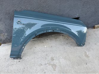 Ford Bronco fender/ R passenger side