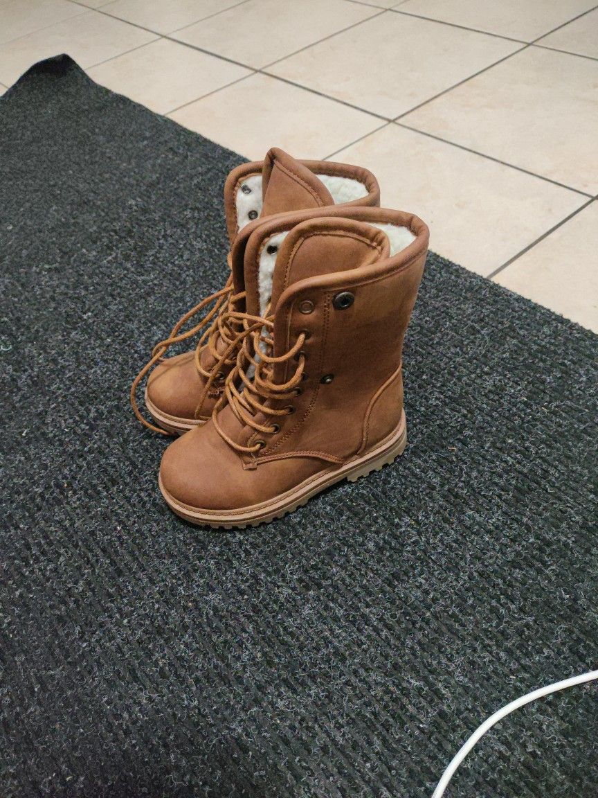 Link by Forever Kids Girls Lace Up Fur Two Way Boots