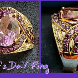  RiNG. $150.  New Never Worn