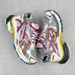 Balenciaga Men’s Sneaker With Box New
