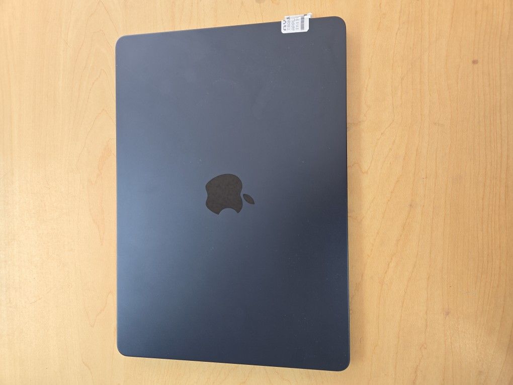 Apple MacBook Air M2 Chip 2022 Laptop