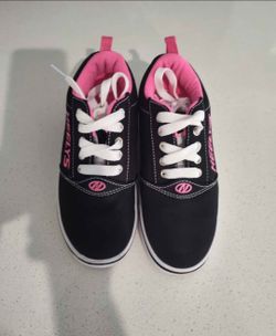 Girls Heely's size 3