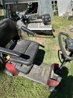 Pride Mobility Scooter With Tailgate Lift