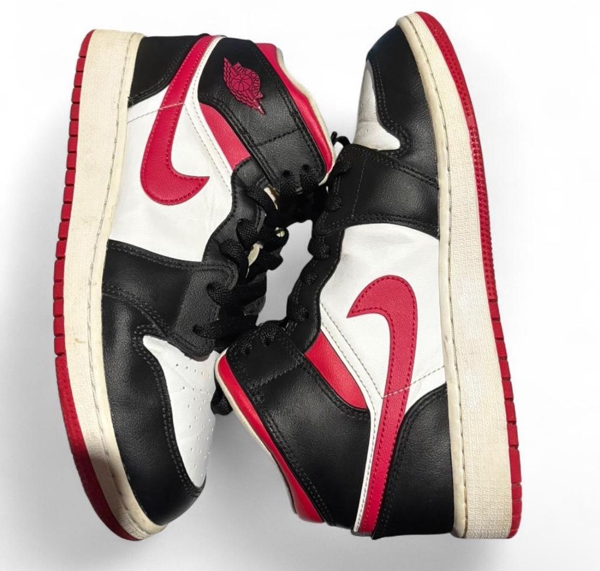 Jordan 1 Mid Gym Red Black White