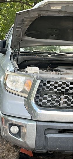 21 Tundra (parts only)