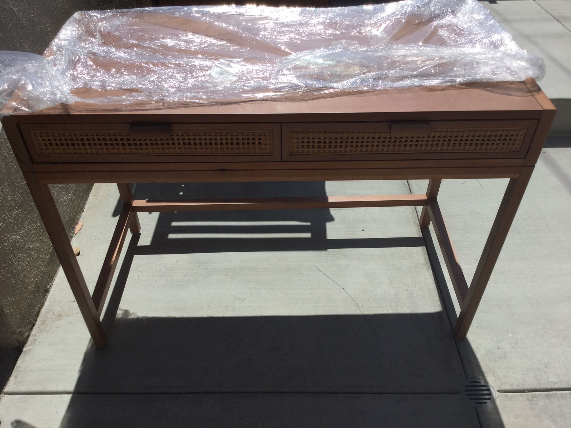 Target Opalhouse Minsmere Writing Desk/Makeup Stand for Sale in Los