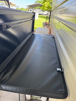 Soft Tri-Fold Truck Bed Tonneau Cover