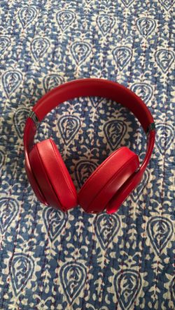 New Beats Studio 3 headphones red