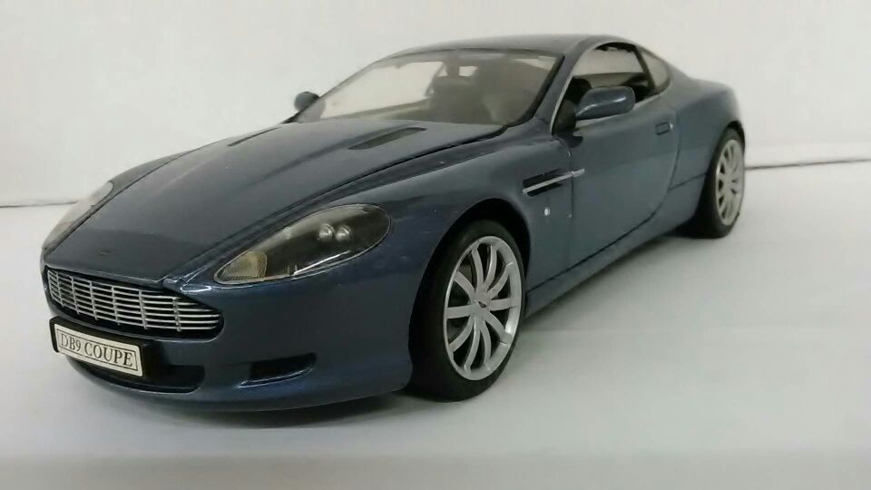 Aston Martin D89 Coupe - Scale model Var 1:18 -