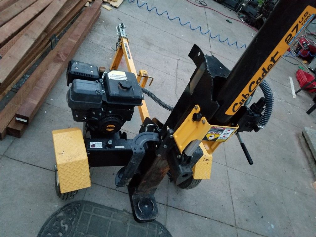 Club cadet 27 Ton Wood splitter for Sale in Gig Harbor, WA OfferUp