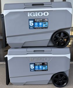 Igloo 90-quart Maxcold Latitude Flip and Tow Wheeled Cooler $85 Each !! 
