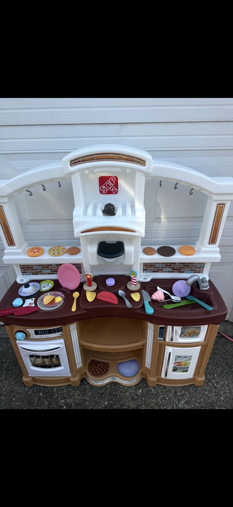 Step2 Kitchen With Stuff