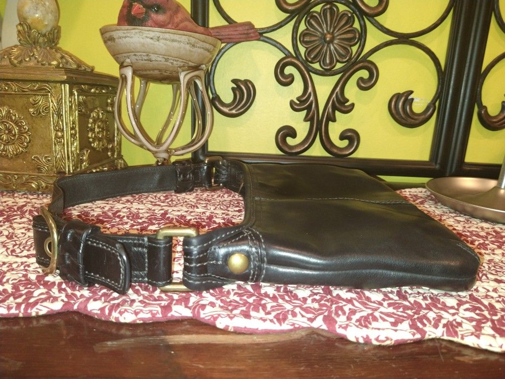COACH BLACK LEATHER HOBO BAG CLEANED READY TO USE