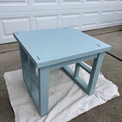 Vintage Refinished Wood Side/End/Accent Table