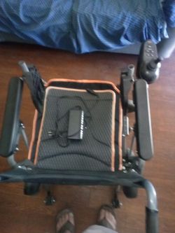 Electric wheelchair