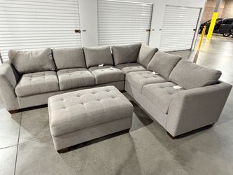 | Thomasville Yvette Fabric Sectional Sofa with Storage Ottoman | Like new 3 pieces